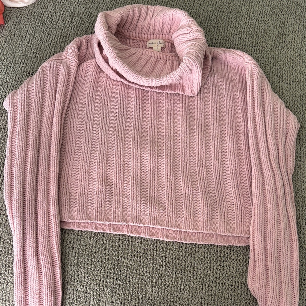 Brandy Melville Light Pink Ribbed Turtleneck Sweater